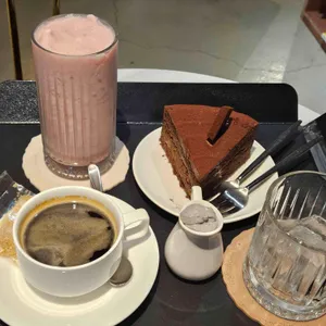 아테네학당 사진