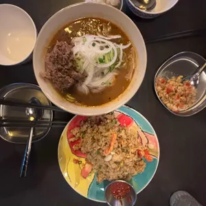 알로이타이 사진