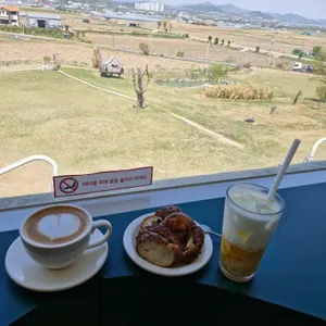 올데이브런치카페 사진