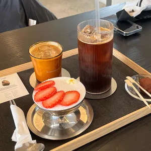 투닷츠 로스터즈 사진
