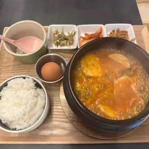 식스트릿 사진