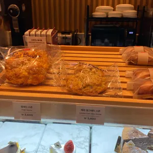 폴 바셋 사진
