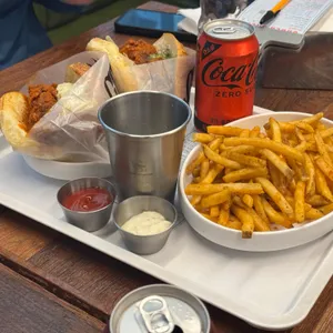 치킨버거클럽 사진