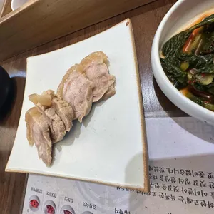 하얀고래 리뷰 사진
