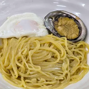 여빈 사진