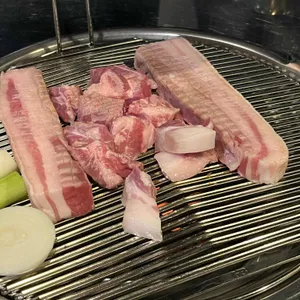 성심돈 사진