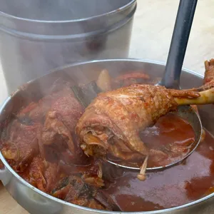 흥부네솥뚜껑닭볶음탕 사진