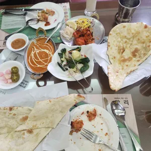 깔리 사진