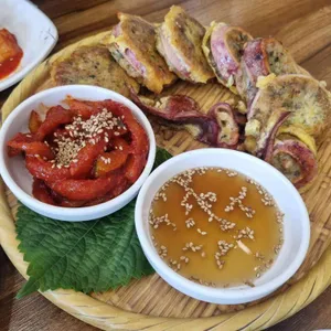 강릉엄지네꼬막집 사진