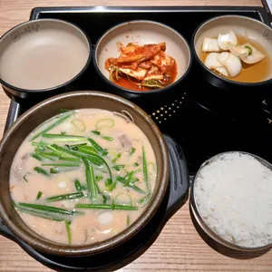 더진국 수육국밥 사진
