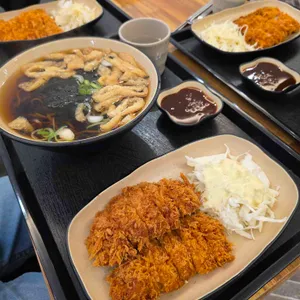 카츠앤맘 사진