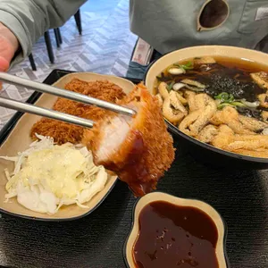 카츠앤맘 사진