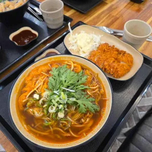 카츠앤맘 사진