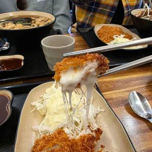 카츠앤맘 사진
