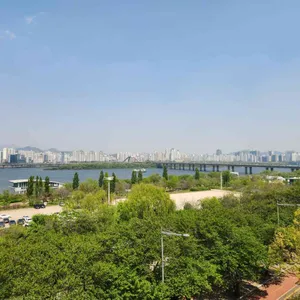 강변서재 리뷰 사진