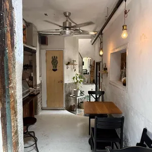 Chalk Farm 리뷰 사진