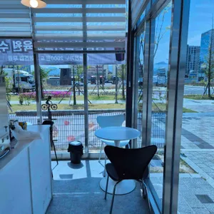 카페,컨테이너 리뷰 사진