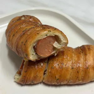 테이블스 사진