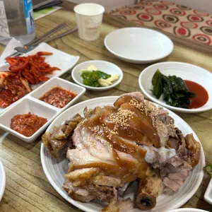 장가네 왕족발 사진