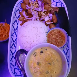 수완나폼 사진