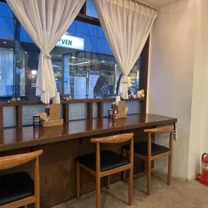 디귿 리뷰 사진