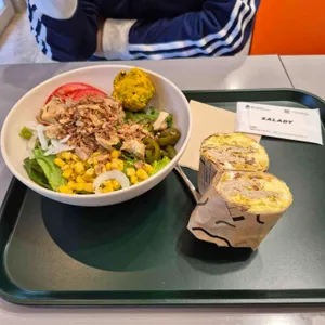 샐러디 사진