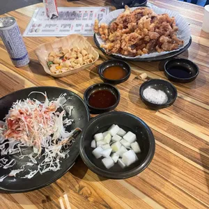 로커스치킨 사진