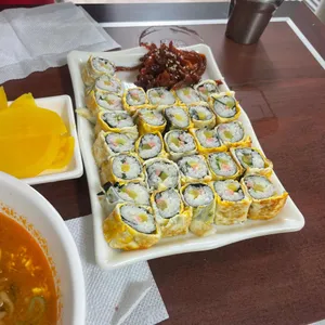 짠지계란말이김밥 사진