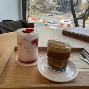 오디너리프로젝트 쇼룸&카페 사진