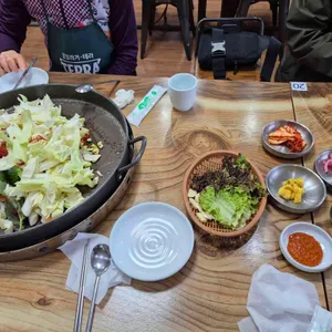 춘천미소숯불닭갈비 사진