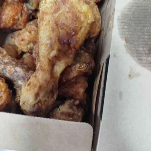 교촌치킨 사진