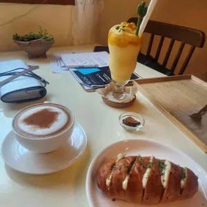 카페어테인 사진