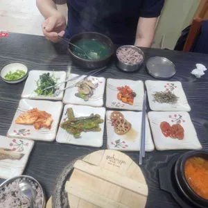 영양돌솥밥 리뷰 사진