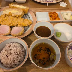 정성카츠 사진