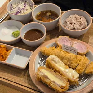 정성카츠 사진
