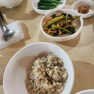 오목돌바지락손칼국수 사진