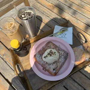 일랑일랑카페 사진
