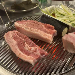 멍군집 사진