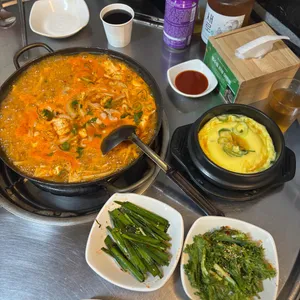 바우네곱창전골 사진
