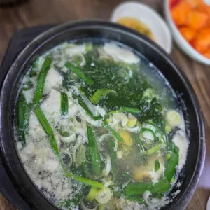 미가네굴국밥 사진