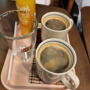 레드브릭커피 사진