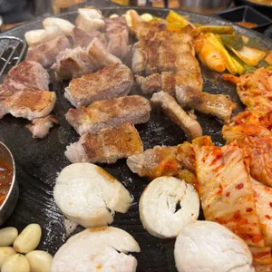 솥뚜껑열렸다 사진
