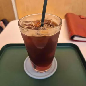 위켄드 커피 사진