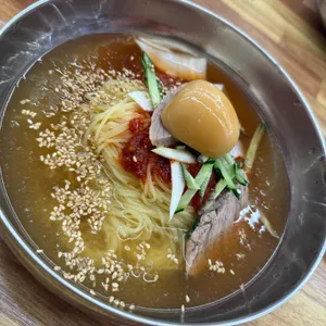 재성밀면 사진