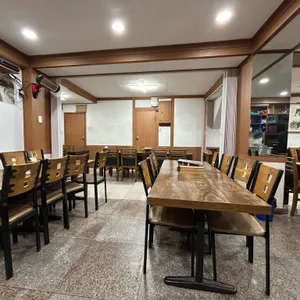 홍보석 리뷰 사진
