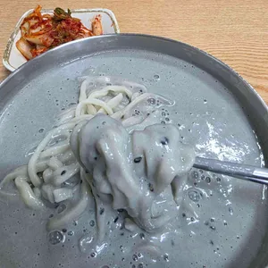 명동홍두깨손칼국수 사진