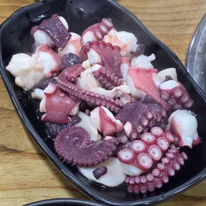 문어본가 (통문어해물우족탕) 사진