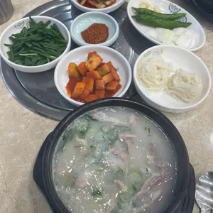 의창돼지국밥 사진