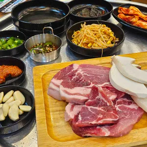 두정쪽파솥뚜껑삼겹살 사진