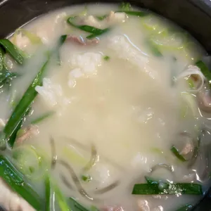 돈국밥 사진
